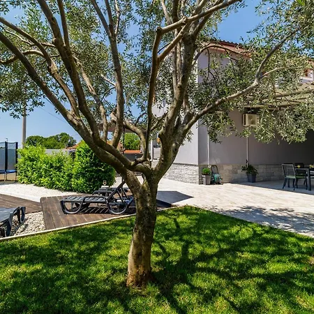 Ulika Holiday home Pula