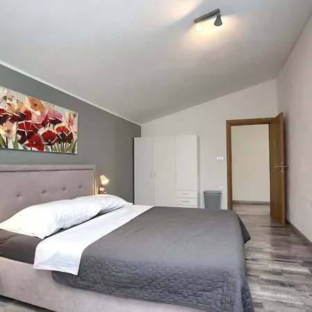 House Ulika * 풀라