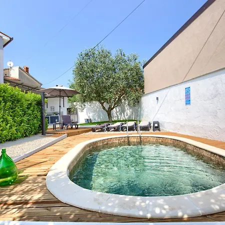 Ferienhaus House Ulika *