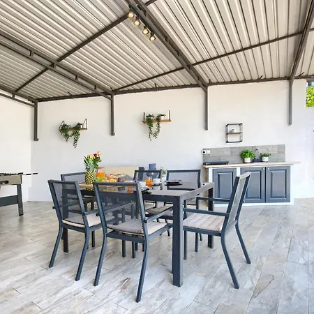 펜션 House Ulika *