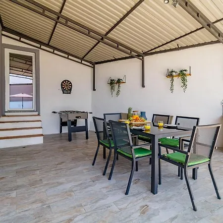 House Ulika