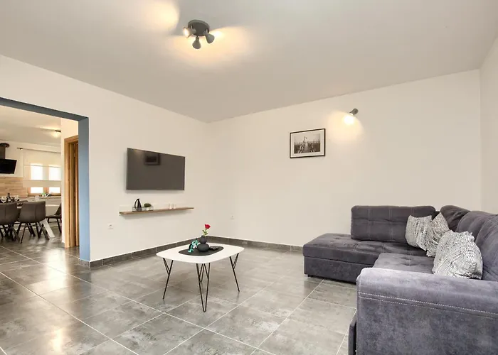 House Ulika בית נופש פולה