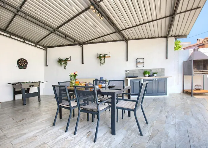 בית נופש House Ulika *