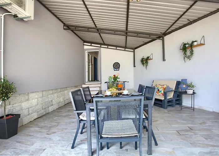 House Ulika בית נופש פולה