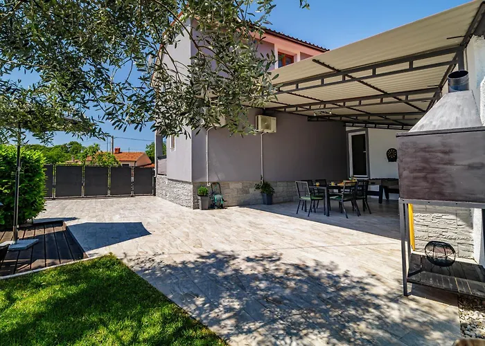 House Ulika * Pula