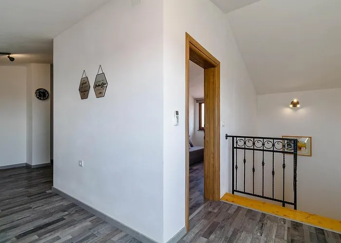 בית נופש House Ulika