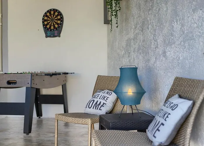 בית נופש House Ulika פולה